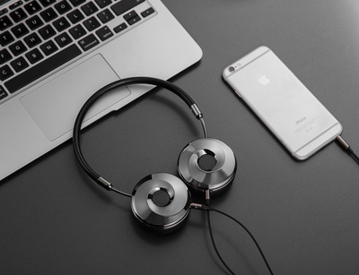 電子產(chǎn)品拍攝技巧 藍(lán)牙耳機(jī)、對(duì)講機(jī)及其他設(shè)備的專業(yè)呈現(xiàn)